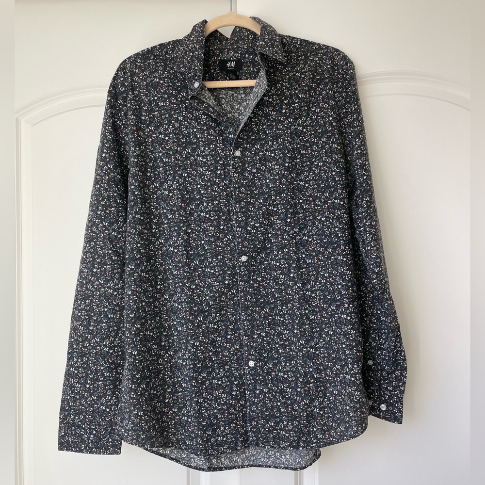 H&M Men's Dark Floral Button Down Shirt Slim Fit Large